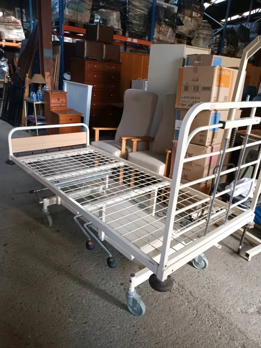 Hospital Bed - Image 3