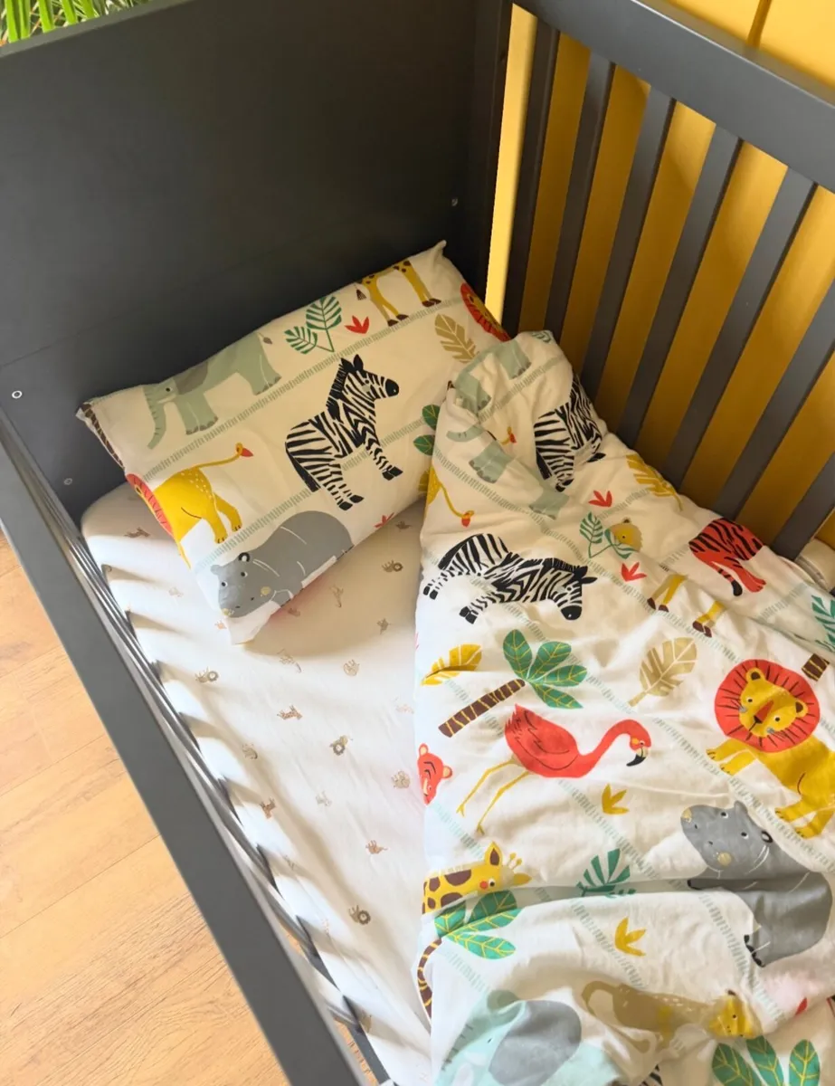 Mamas & Papas Austwick Convertible Cot Bed - Image 4