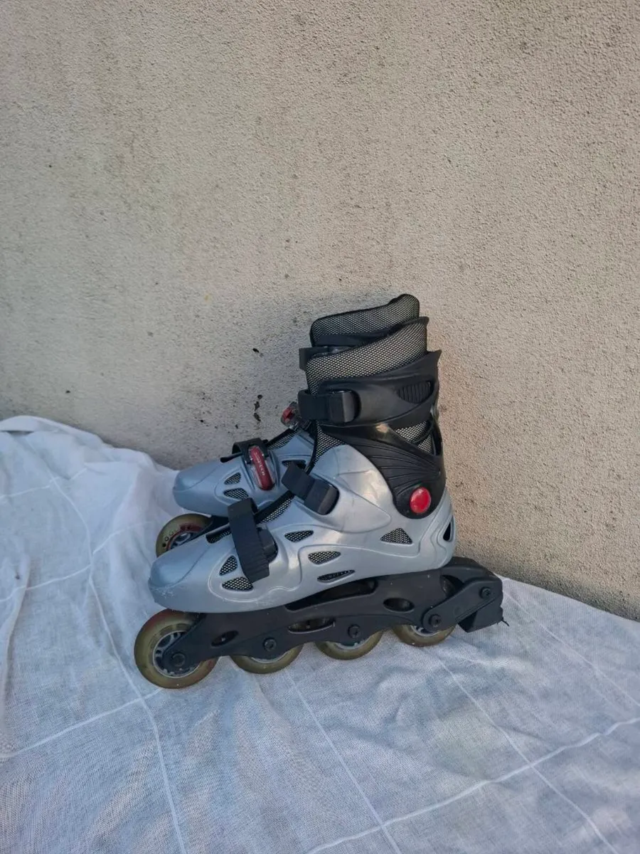 Size 6 rollers blades eu 39 - Image 2