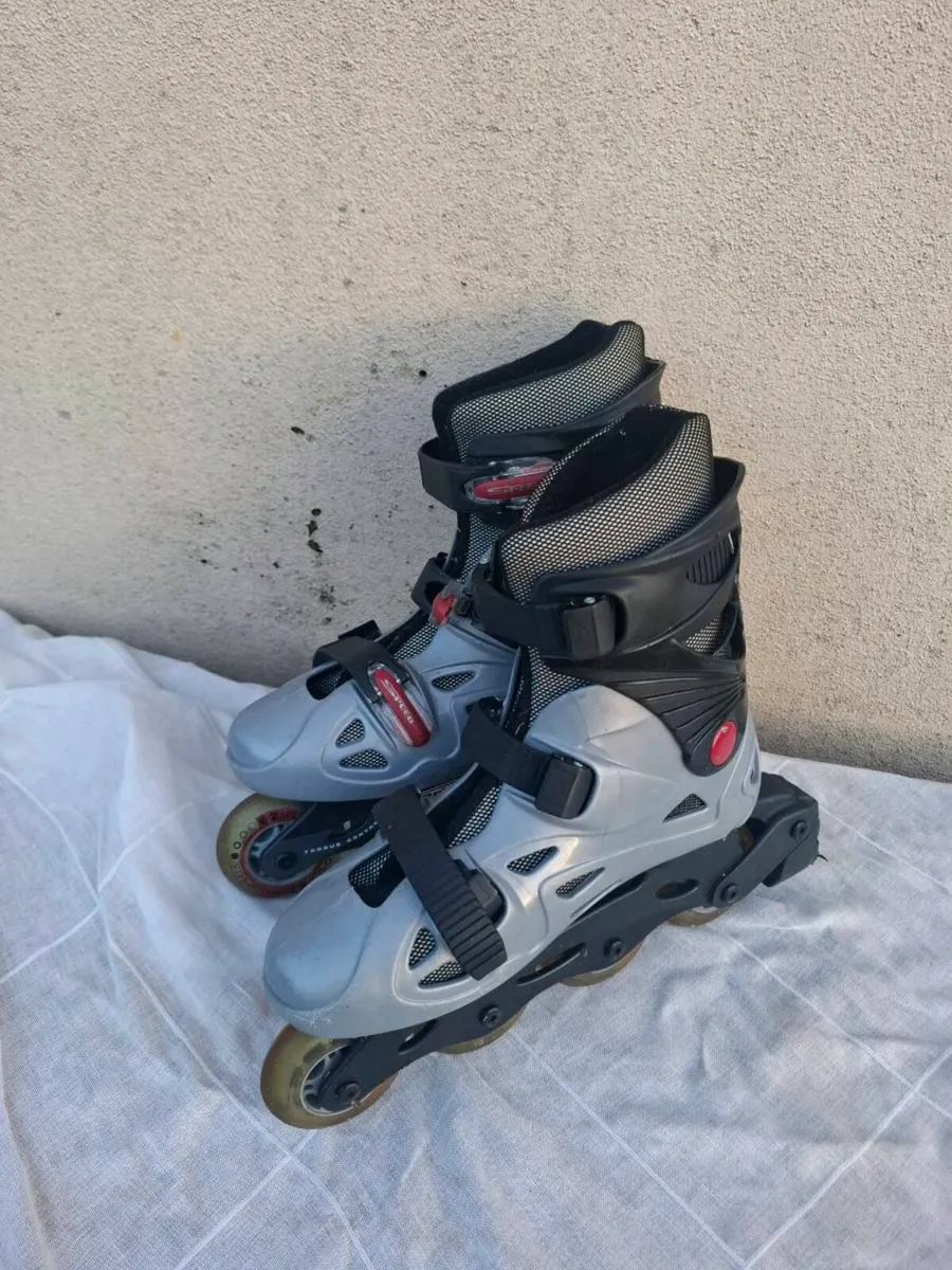 Size 6 rollers blades eu 39 - Image 1