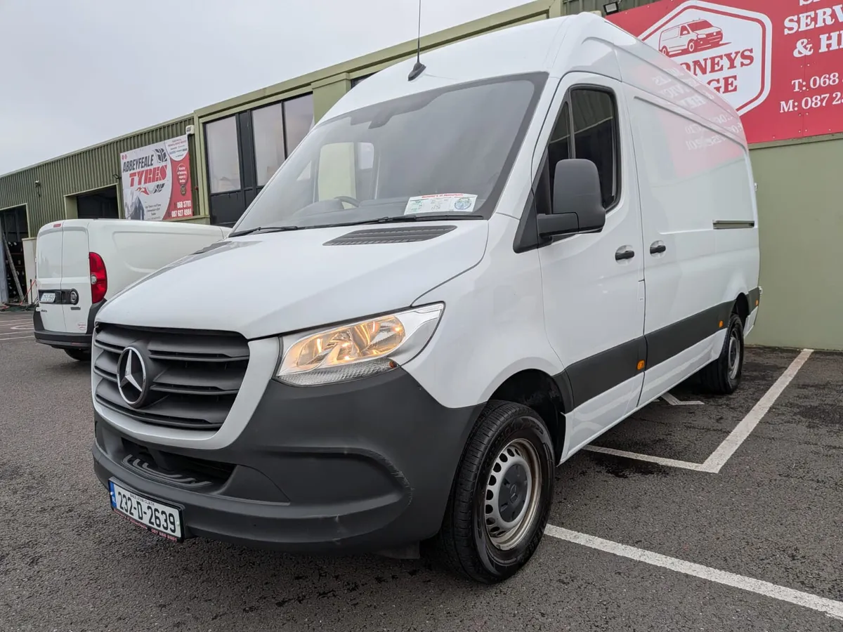 Mercedes-Benz Sprinter 2023 - Image 3
