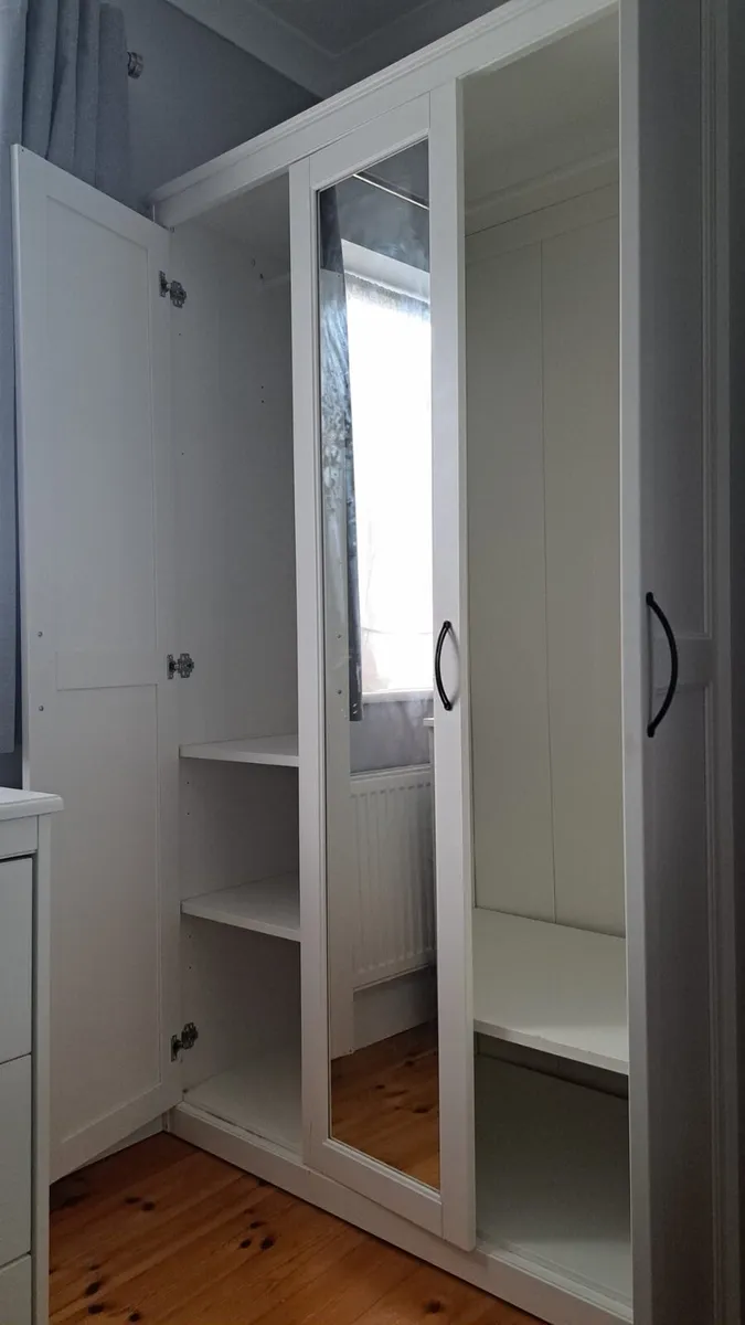 Wardrobe - Image 4