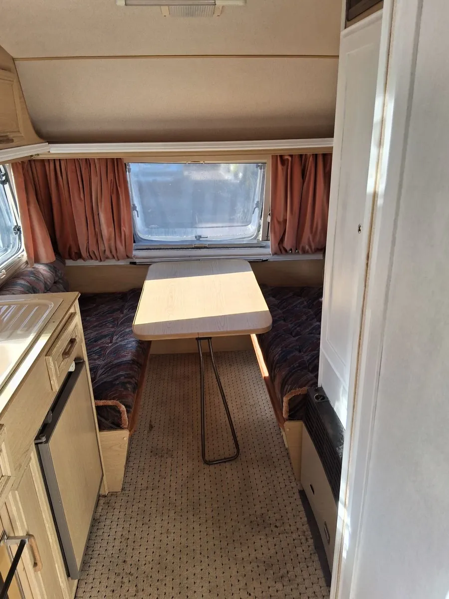 Caravan - Image 2