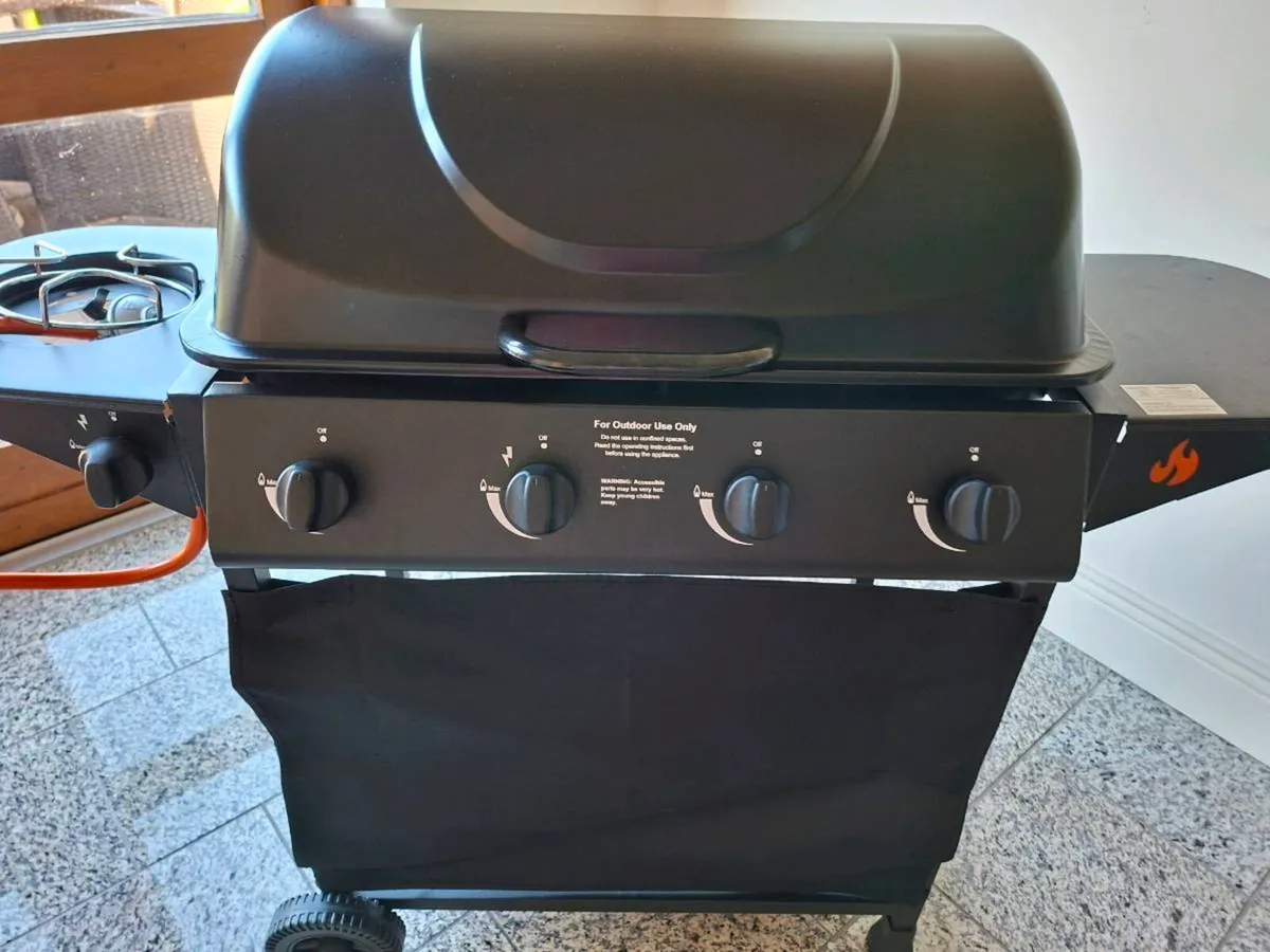 4 Burner BBQ - Image 2