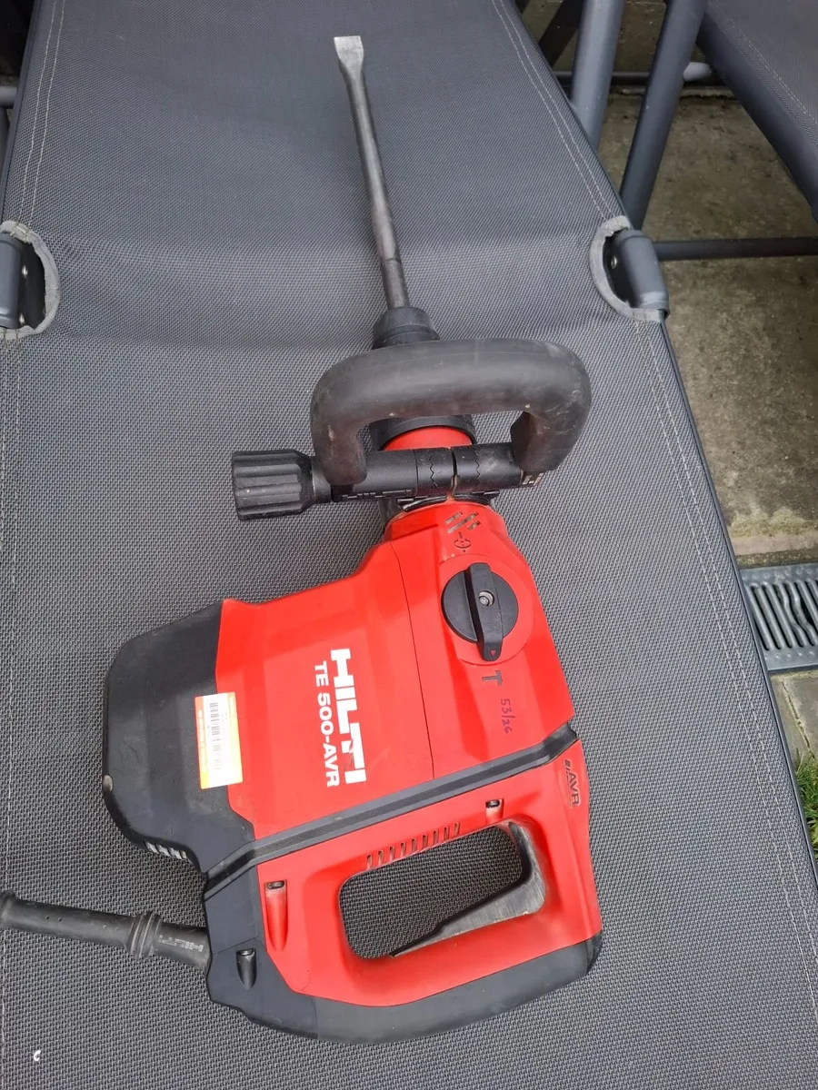HILTI BREAKER 6KG 230V fully serviced with warran/ - Image 1