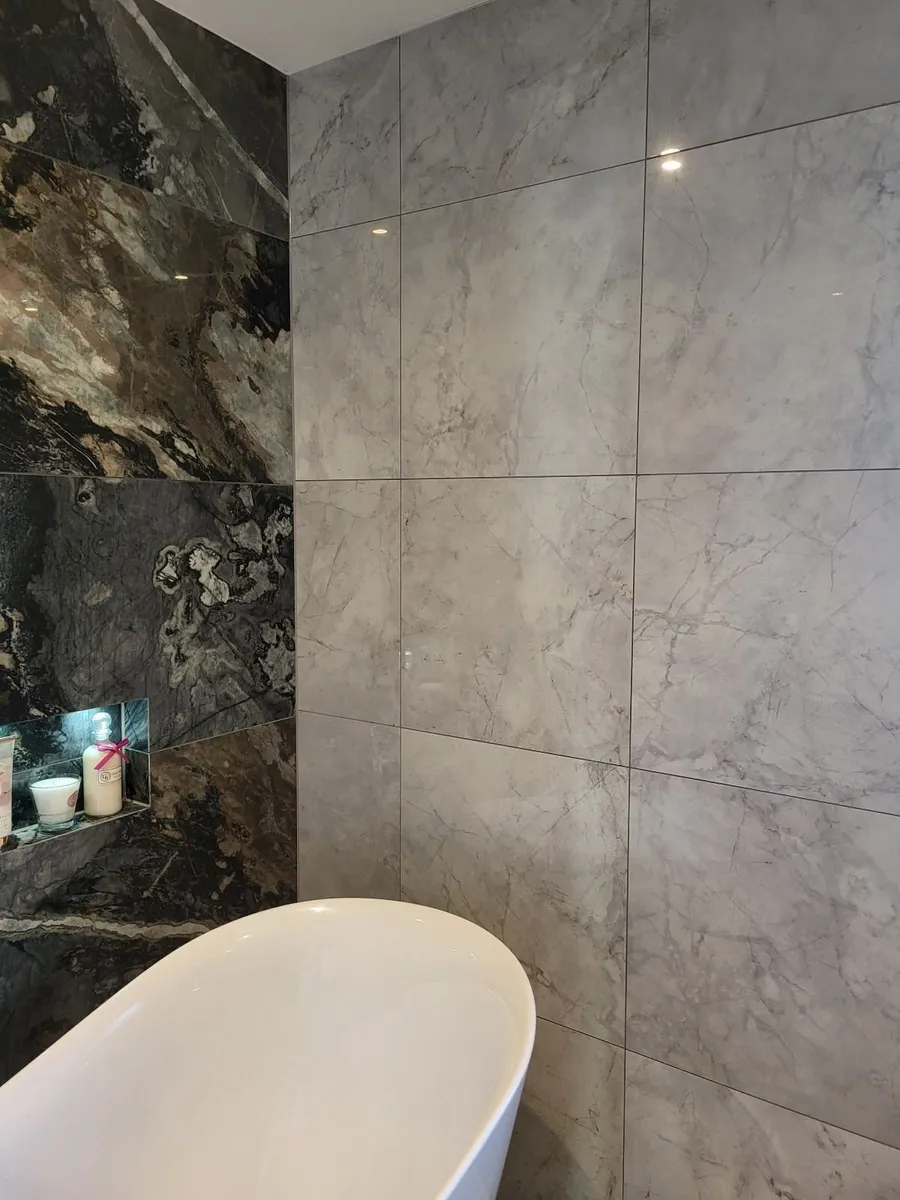 Italian porcaline floor or wall tiles - Image 3