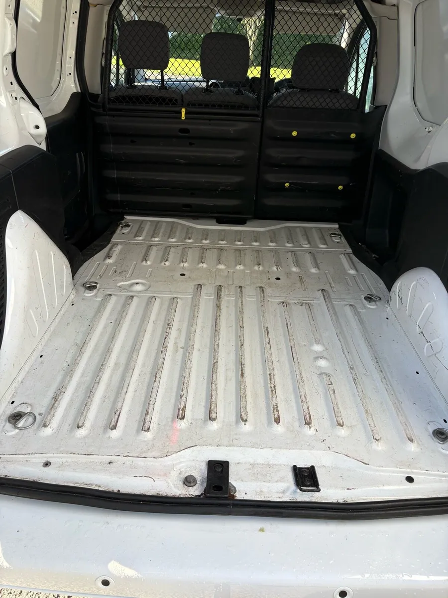 Peugeot partner van - Image 4