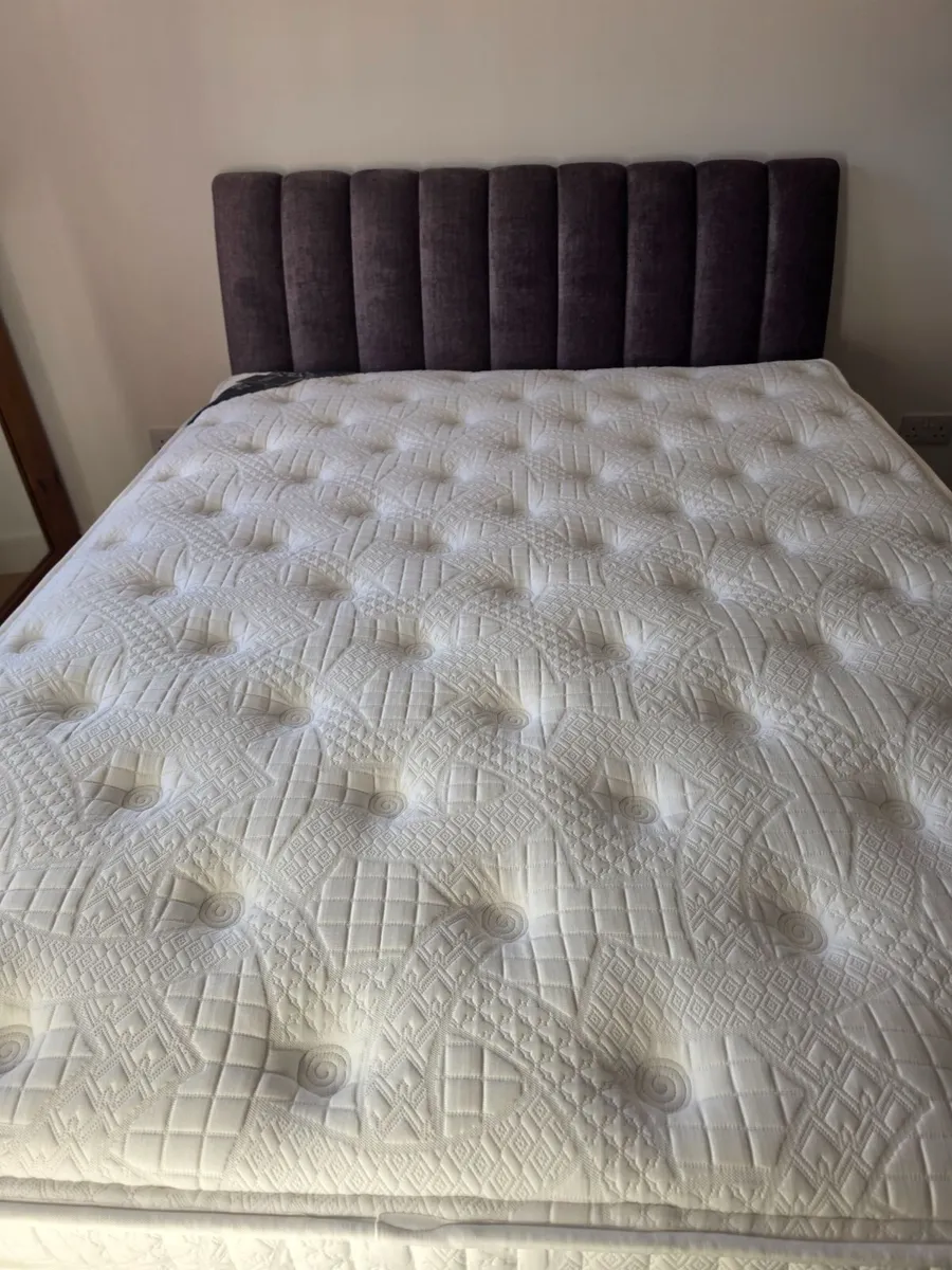 Mattress 5 feet king size - Image 1