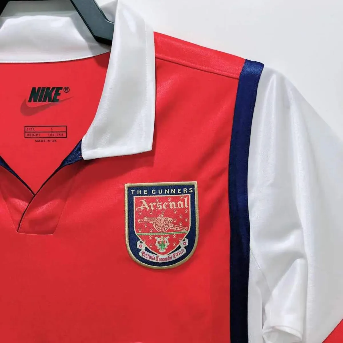 Arsenal Retro Football Jersey - Image 3