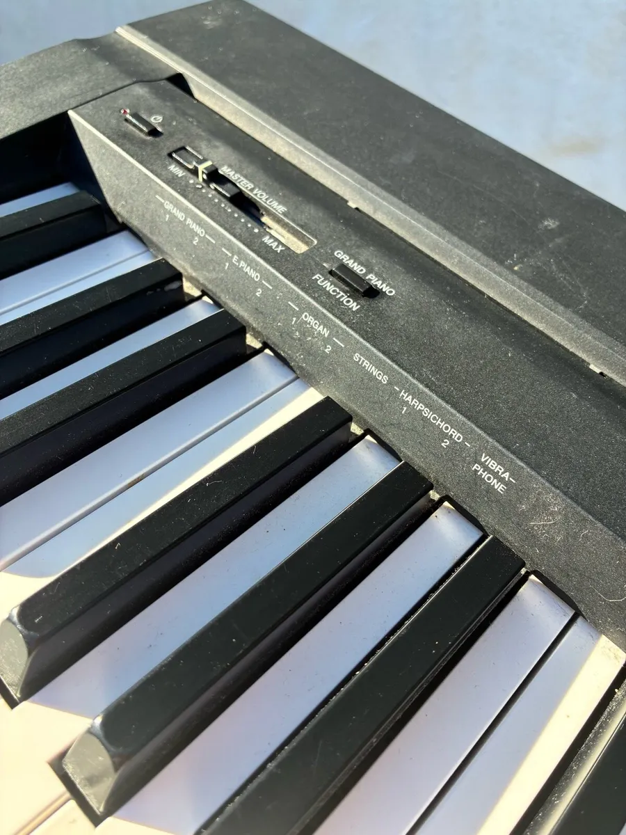 Yamaha digital piano - Image 3