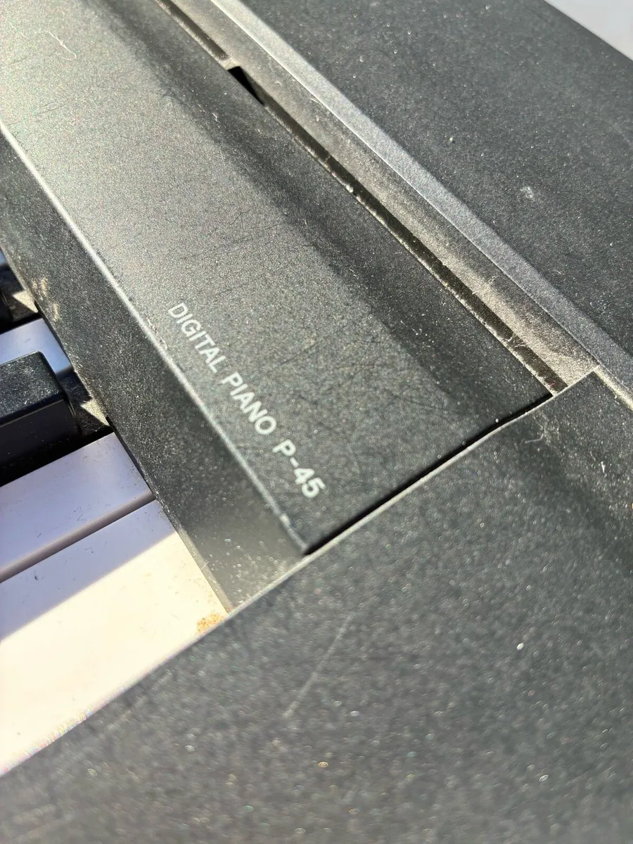 Yamaha digital piano - Image 4