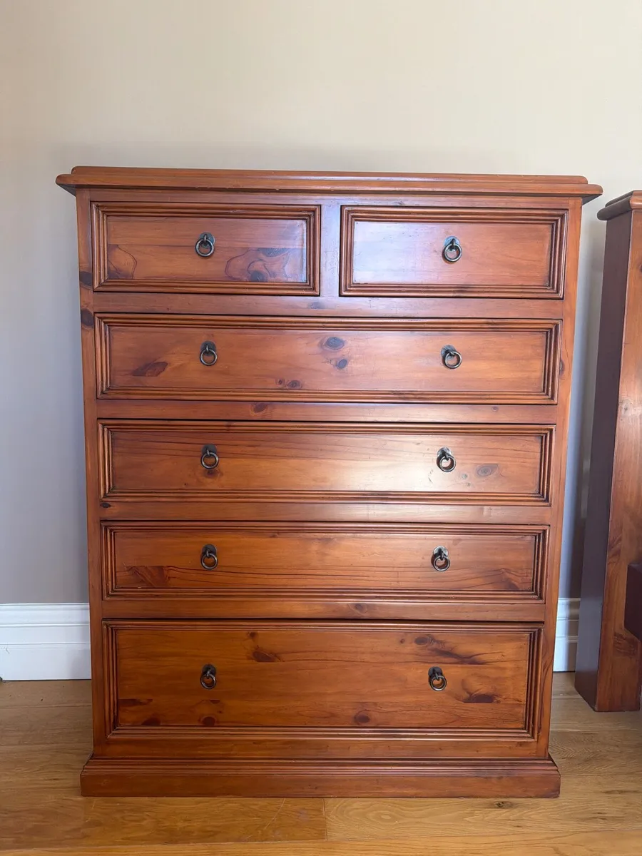 King size bed, lockers and drawers - Image 3
