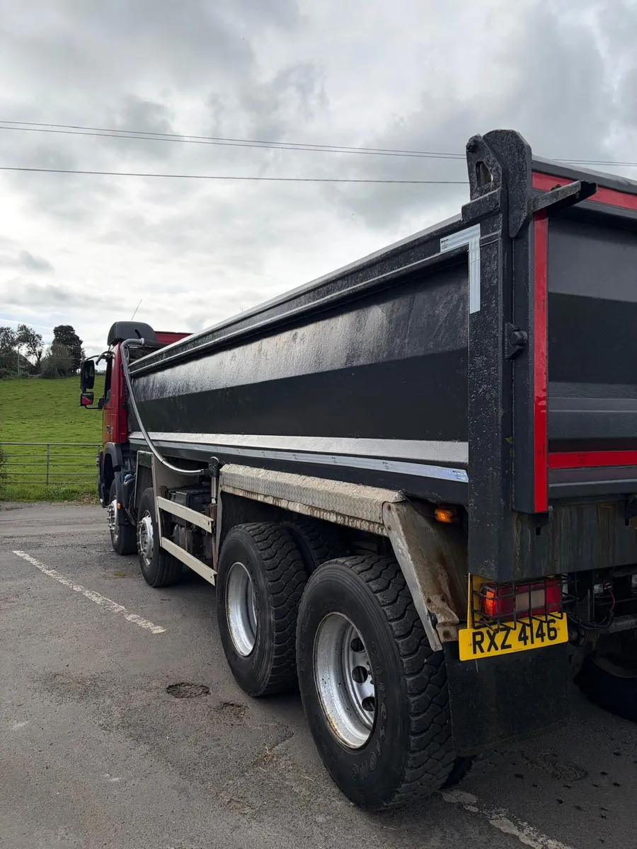 Volvo FMX 8x4 - Image 4