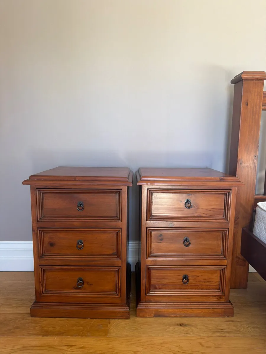 King size bed, lockers and drawers - Image 4