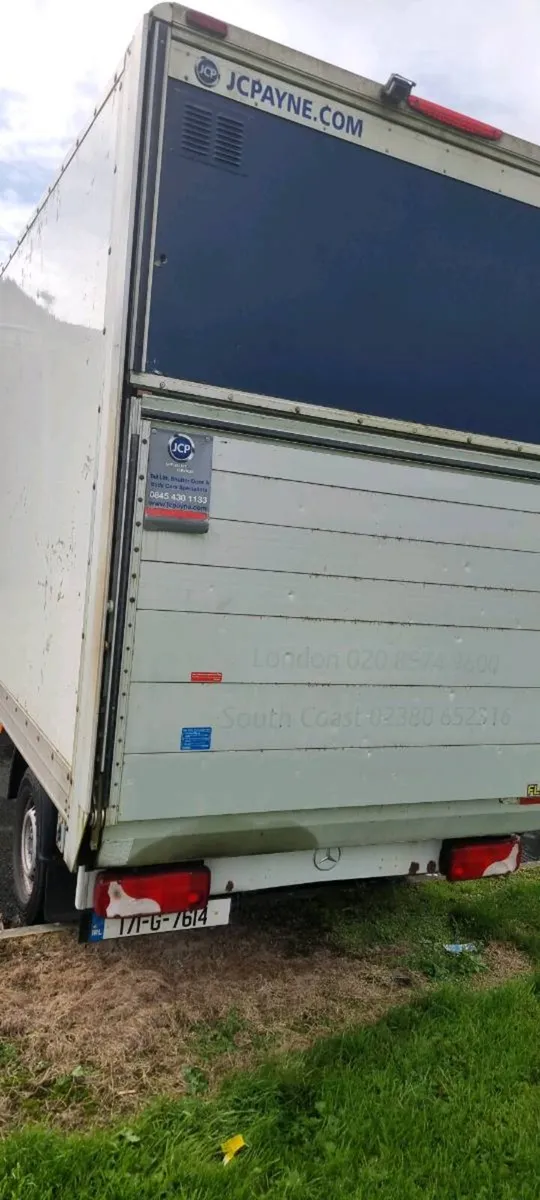 Mercedes sprinter box van - Image 4
