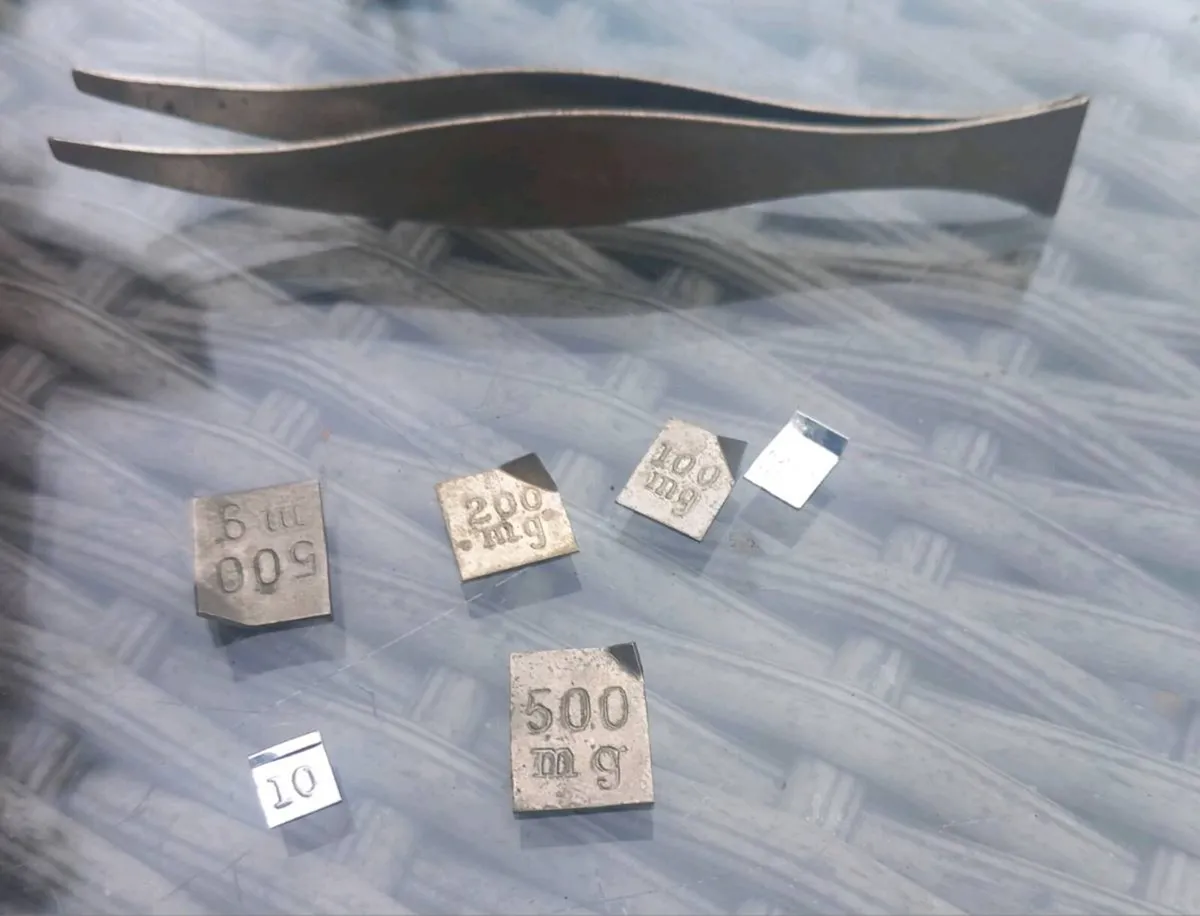 Analytical weight set, Meopta, Czech, D18 post 8e - Image 2