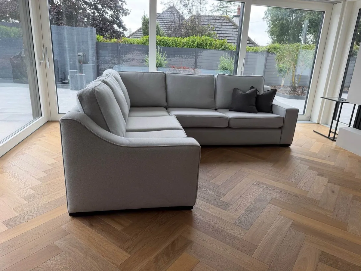Bespoke L-Shaped Corner Sofa – 5 Seater – As New - Image 4