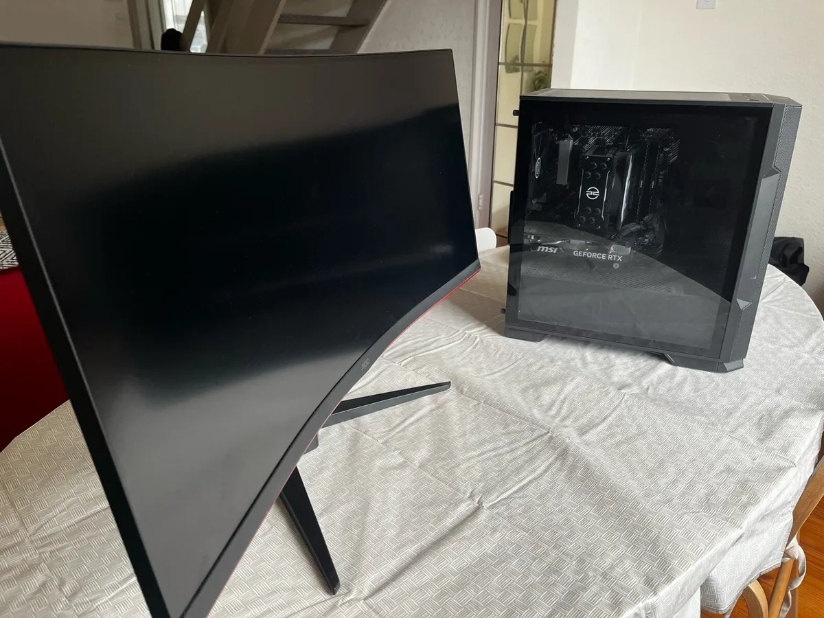 Pc and 4k Monitor for sale - Image 4