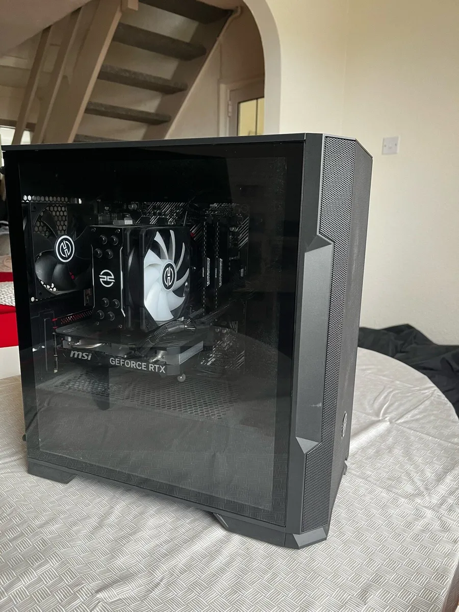 Pc and 4k Monitor for sale - Image 3