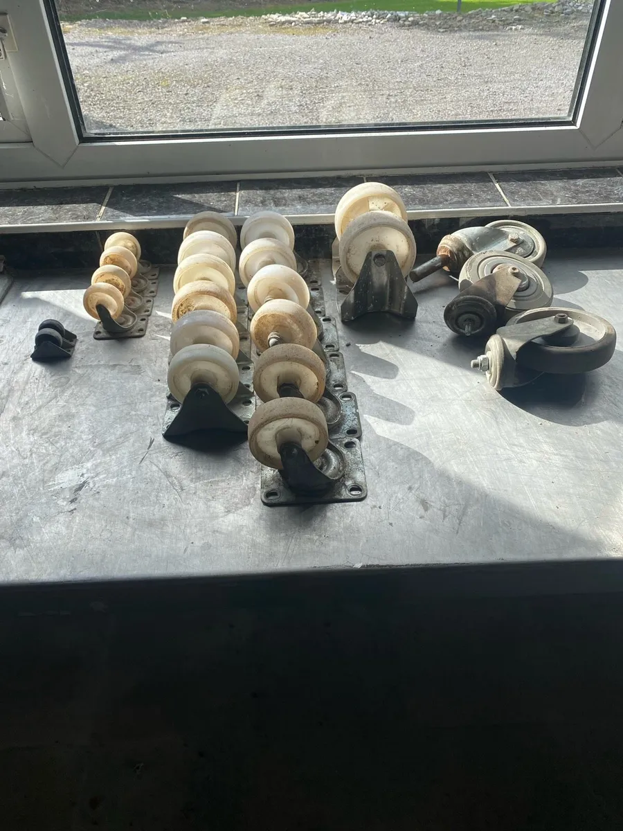 Wheel castors - Image 1