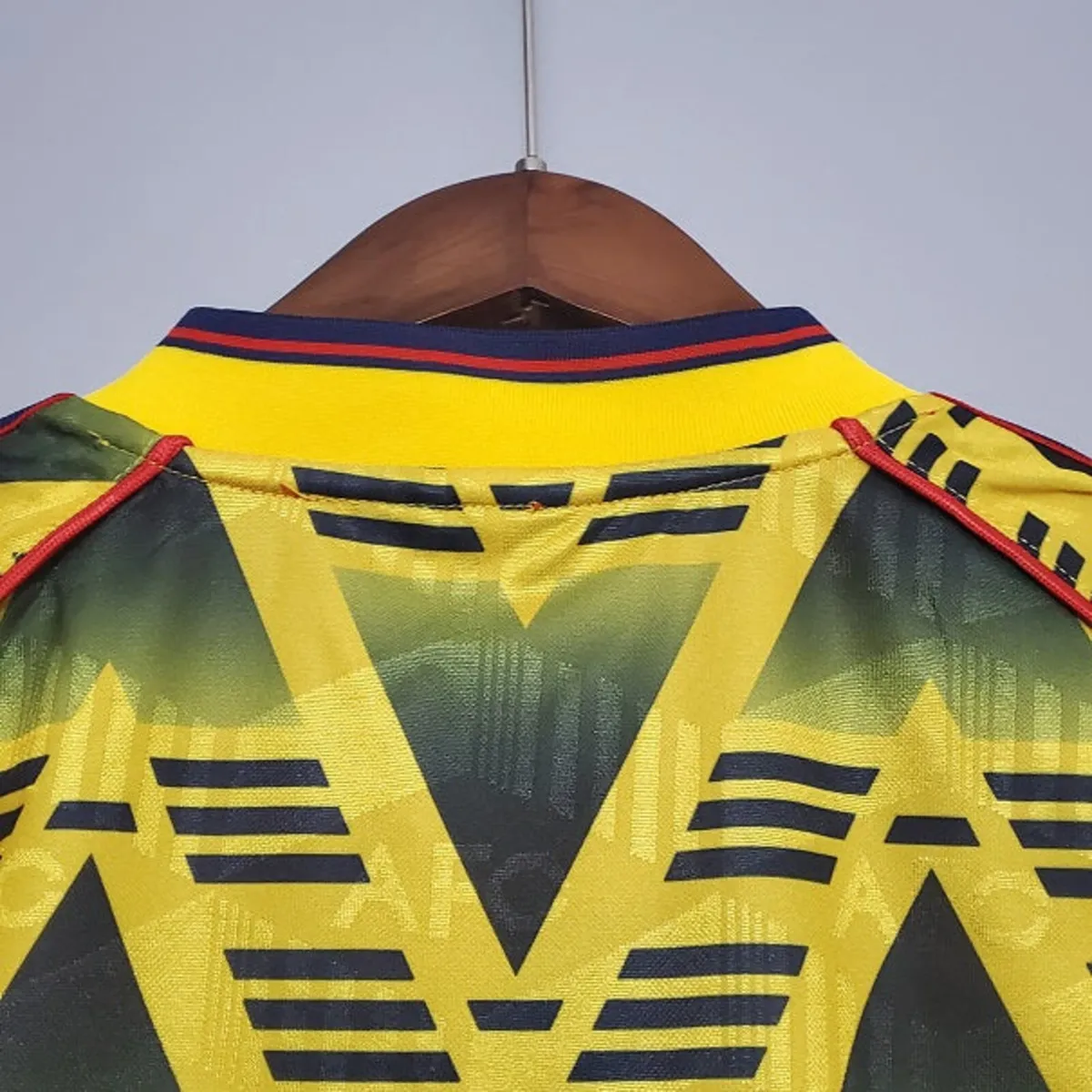 Arsenal Retro Football Jersey - Image 2