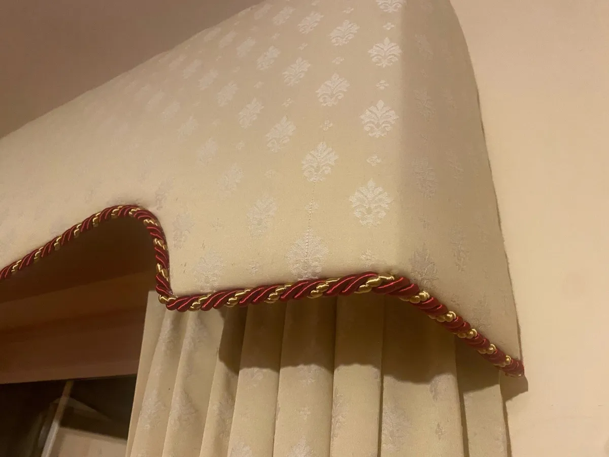 Pelmet and Curtains - Image 4