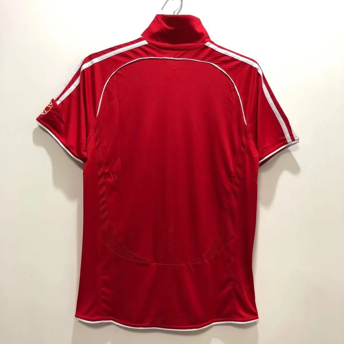 Liverpool Retro Football Jersey - Image 2