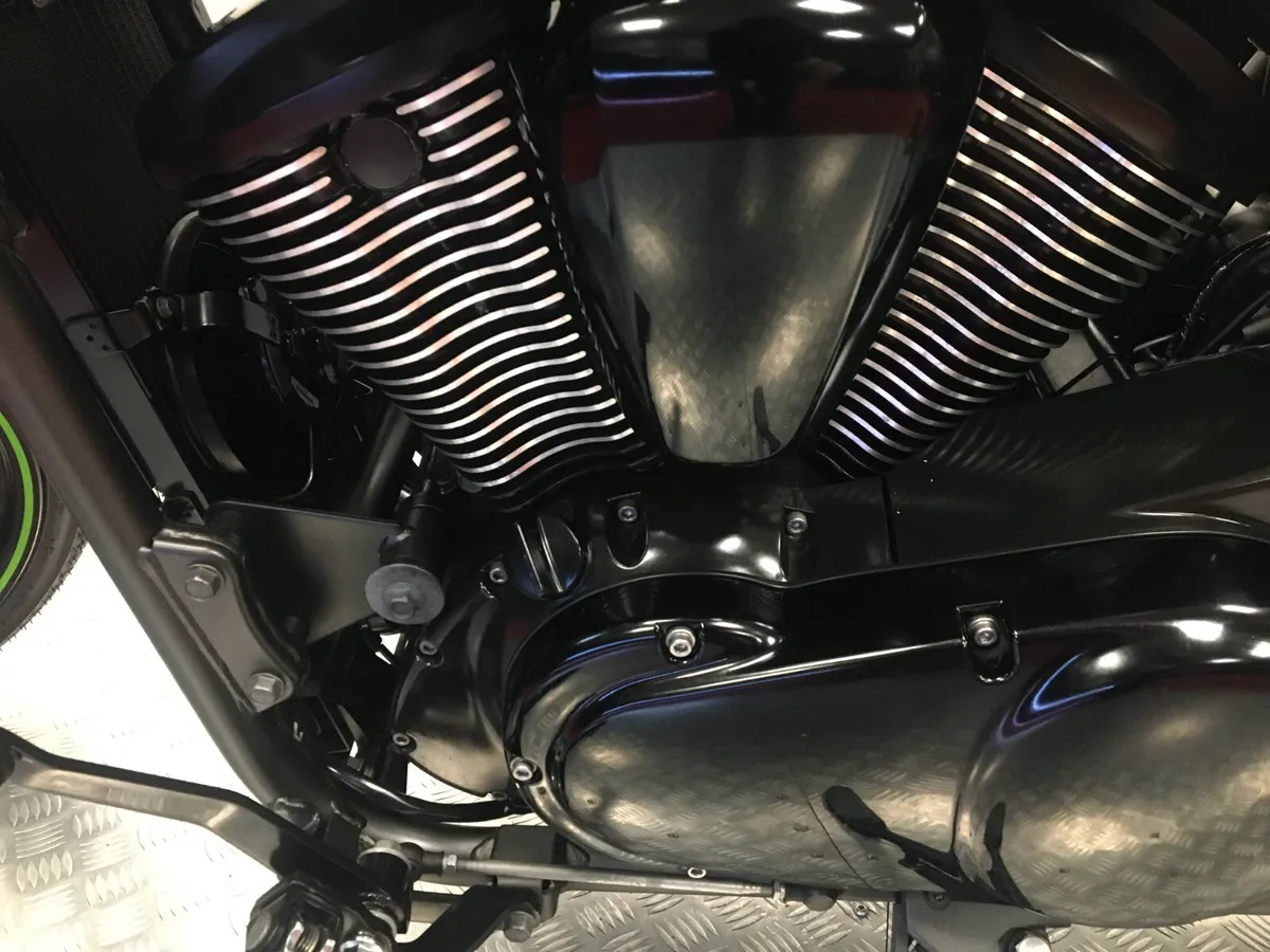 2013 Kawasaki VN900 CUSTOM - Image 4
