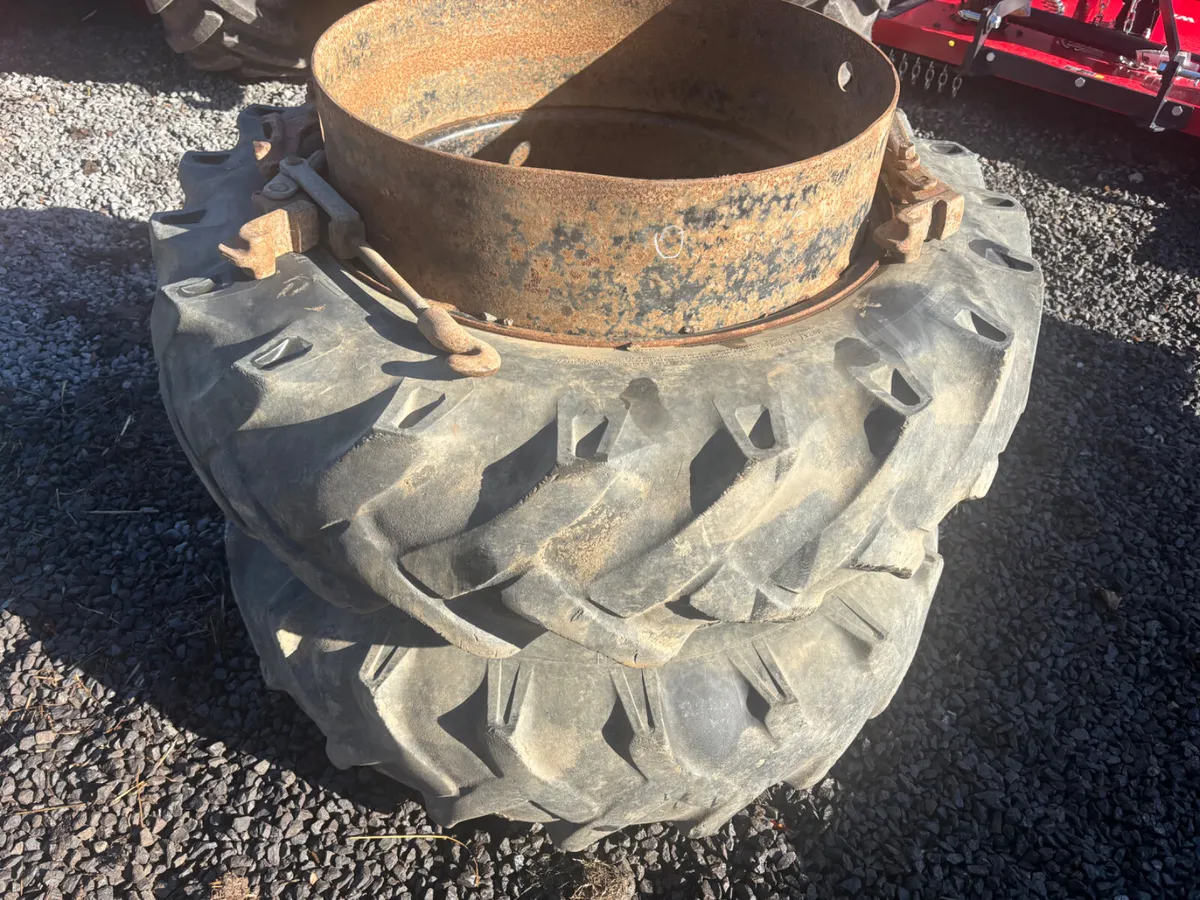 Stock dual wheels 12.4/11-28 & clamps - Image 4