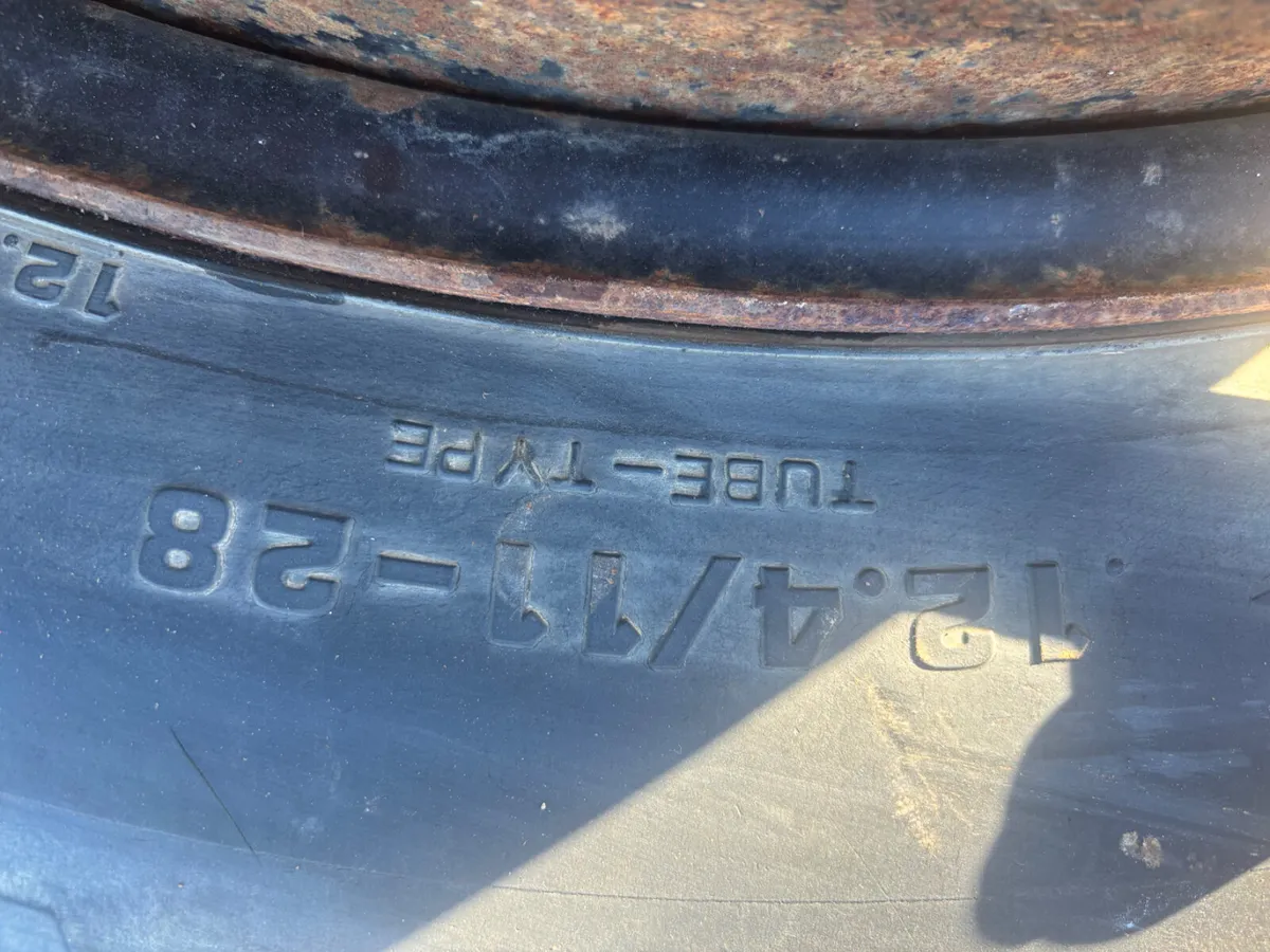 Stock dual wheels 12.4/11-28 & clamps - Image 3