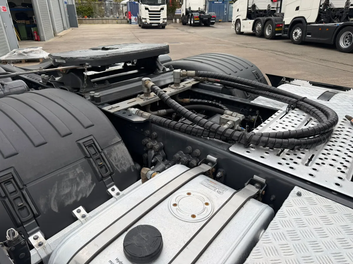Scania 560R Tag with hydraulics - Image 4