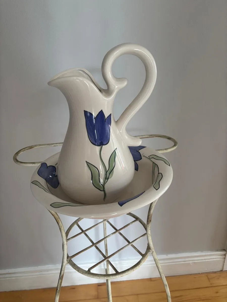 Helensgate antique jug and basin stand - Image 2