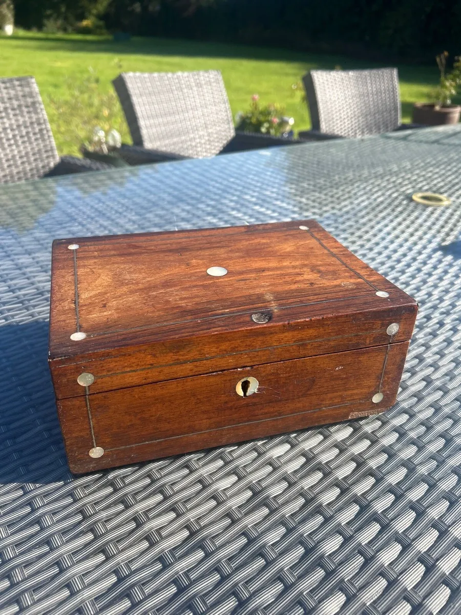 Antique Victorian Rosewood mother of pearl box - Image 1
