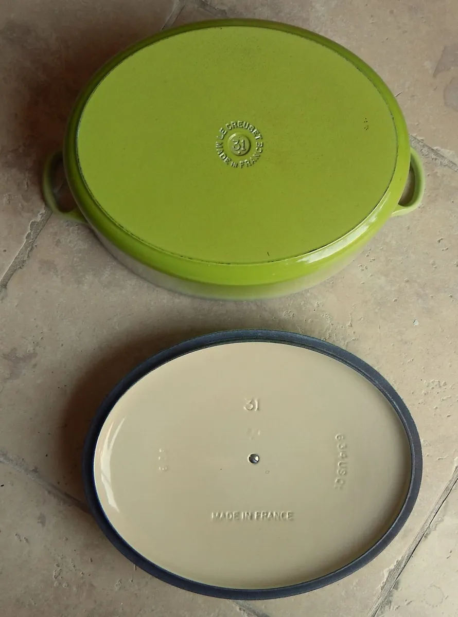 Le Creuset Enameled Cast Iron Dutch Oven - Image 4