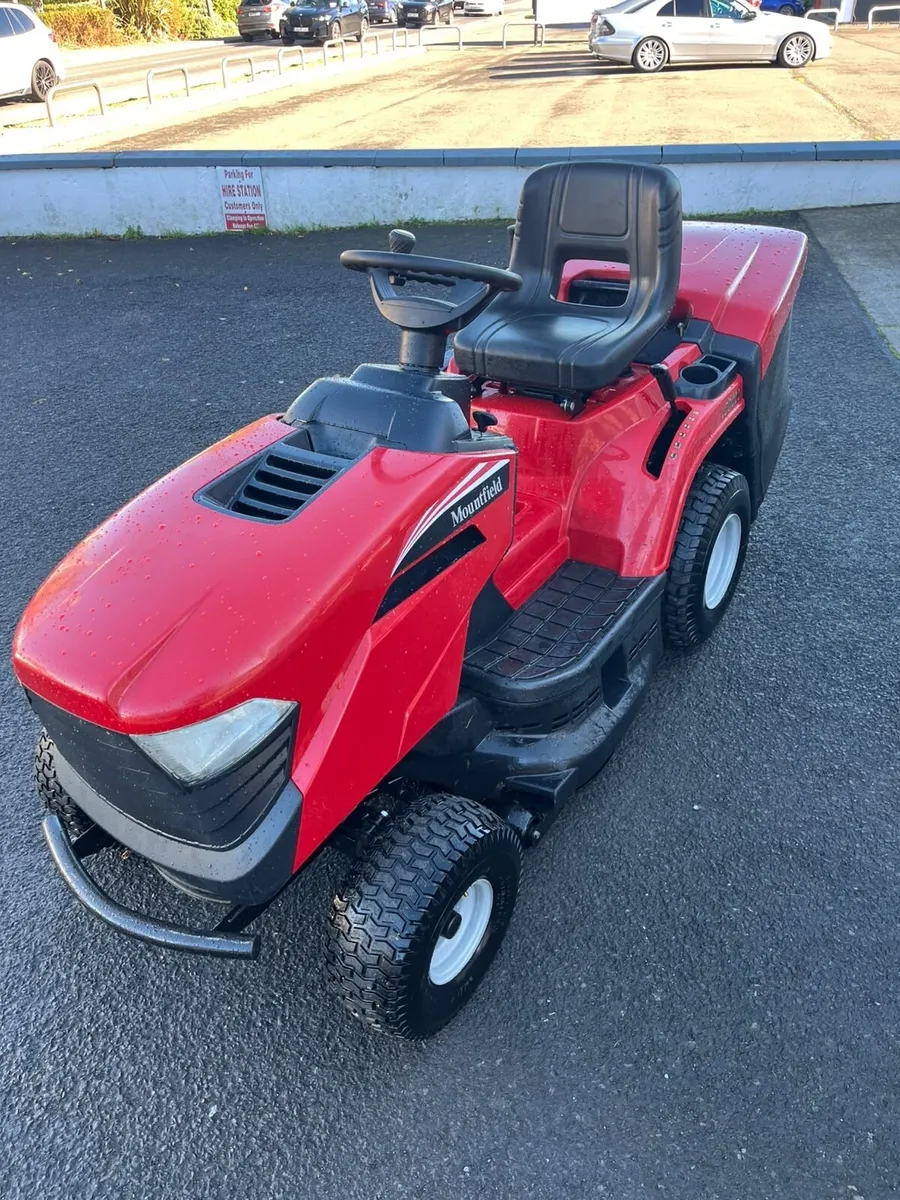 Mountfield ride on mower - Image 1