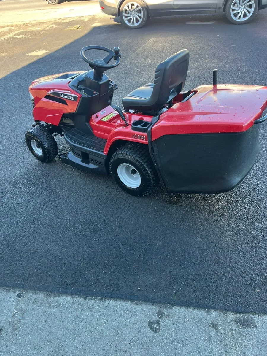 Mountfield ride on mower - Image 2