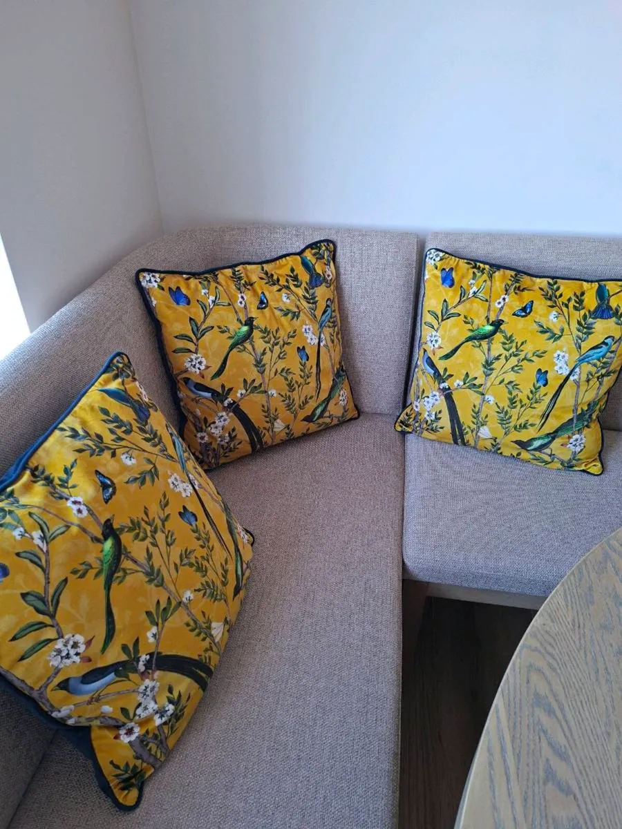 Cushions - Image 2