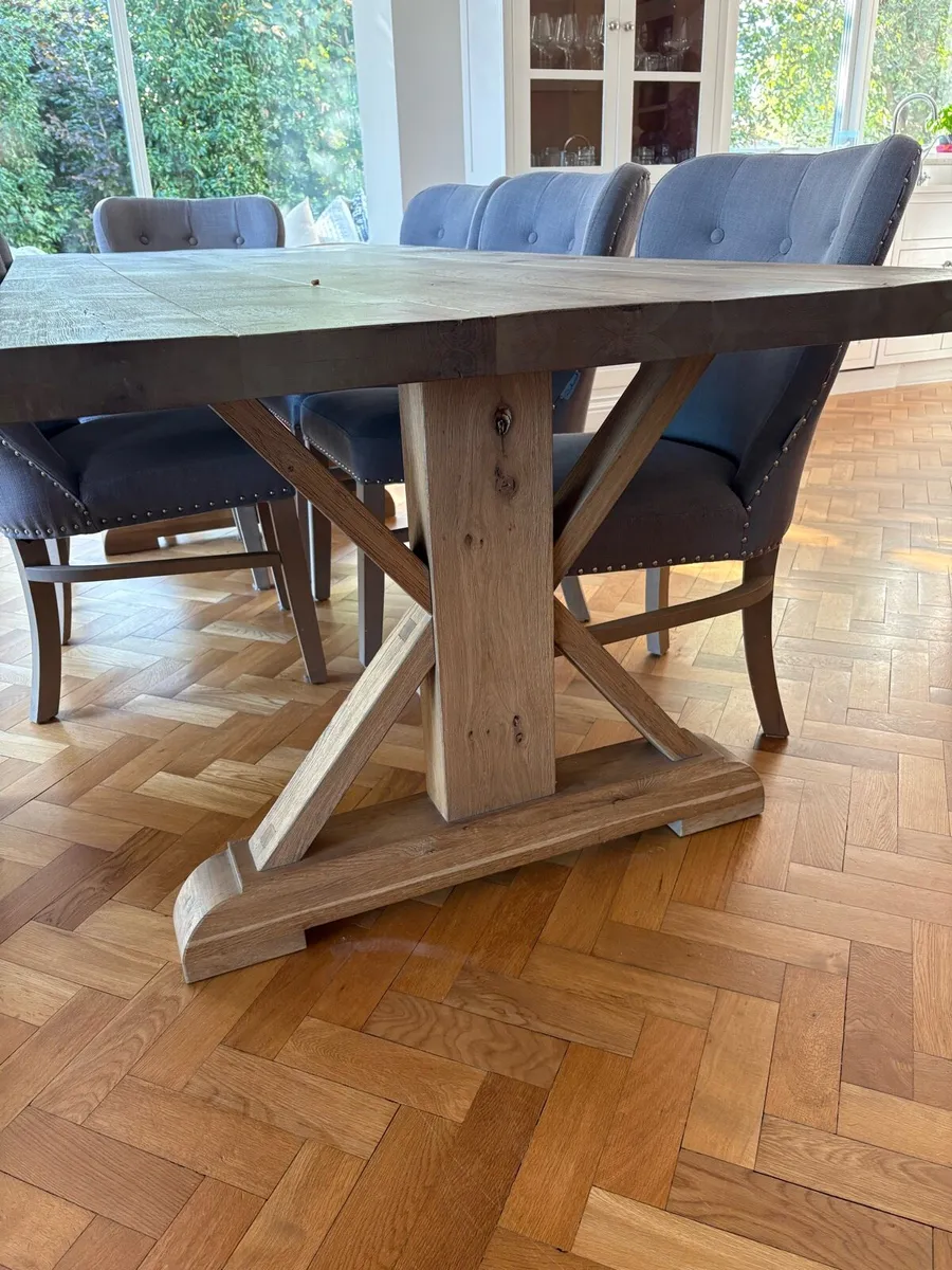 Table and Chairs - Image 2