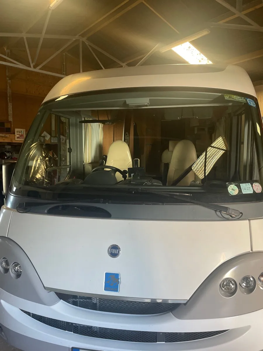 A class camper - Image 2