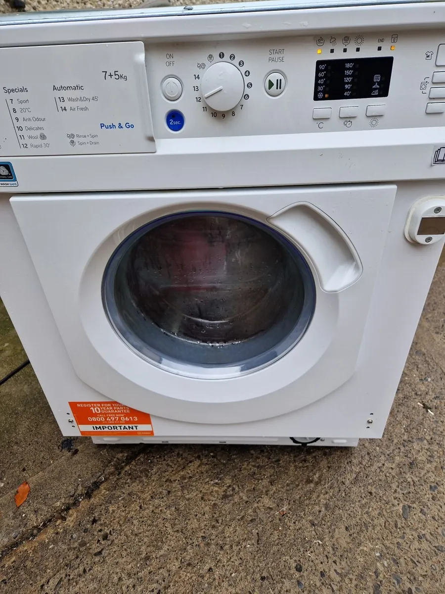 Indesit intergrated washing machine - Image 2