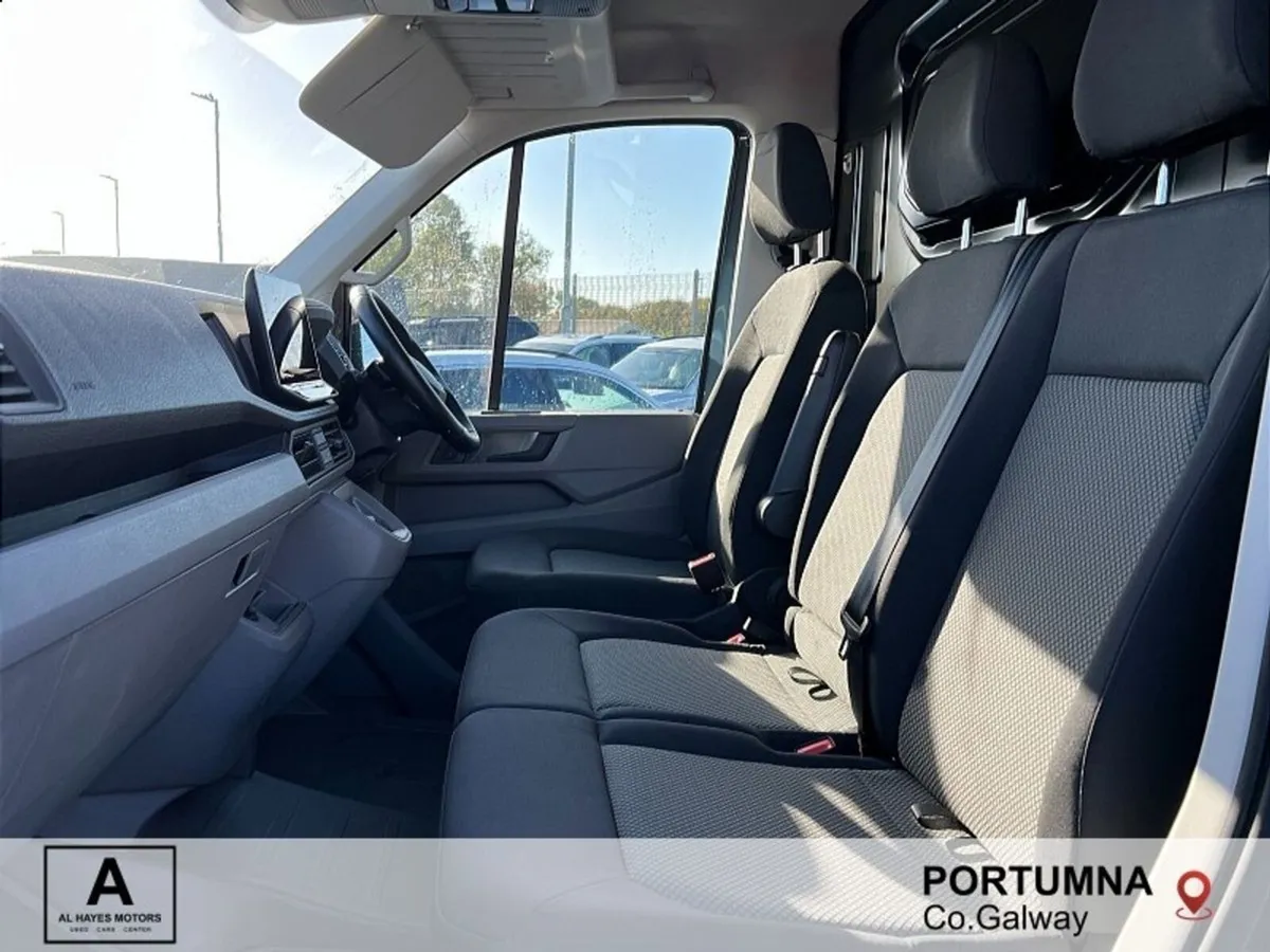 Volkswagen Crafter AUTOMATIC T 35 MWB 177BHP 4X4 - Image 3