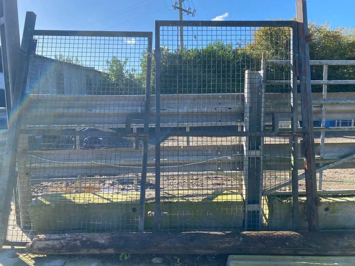 Gates - Image 2