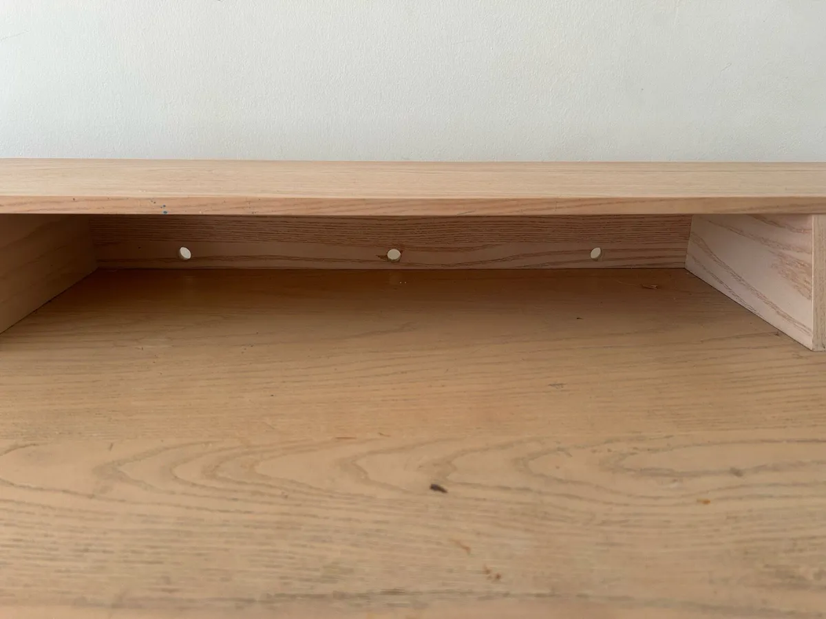 Desk - Image 4