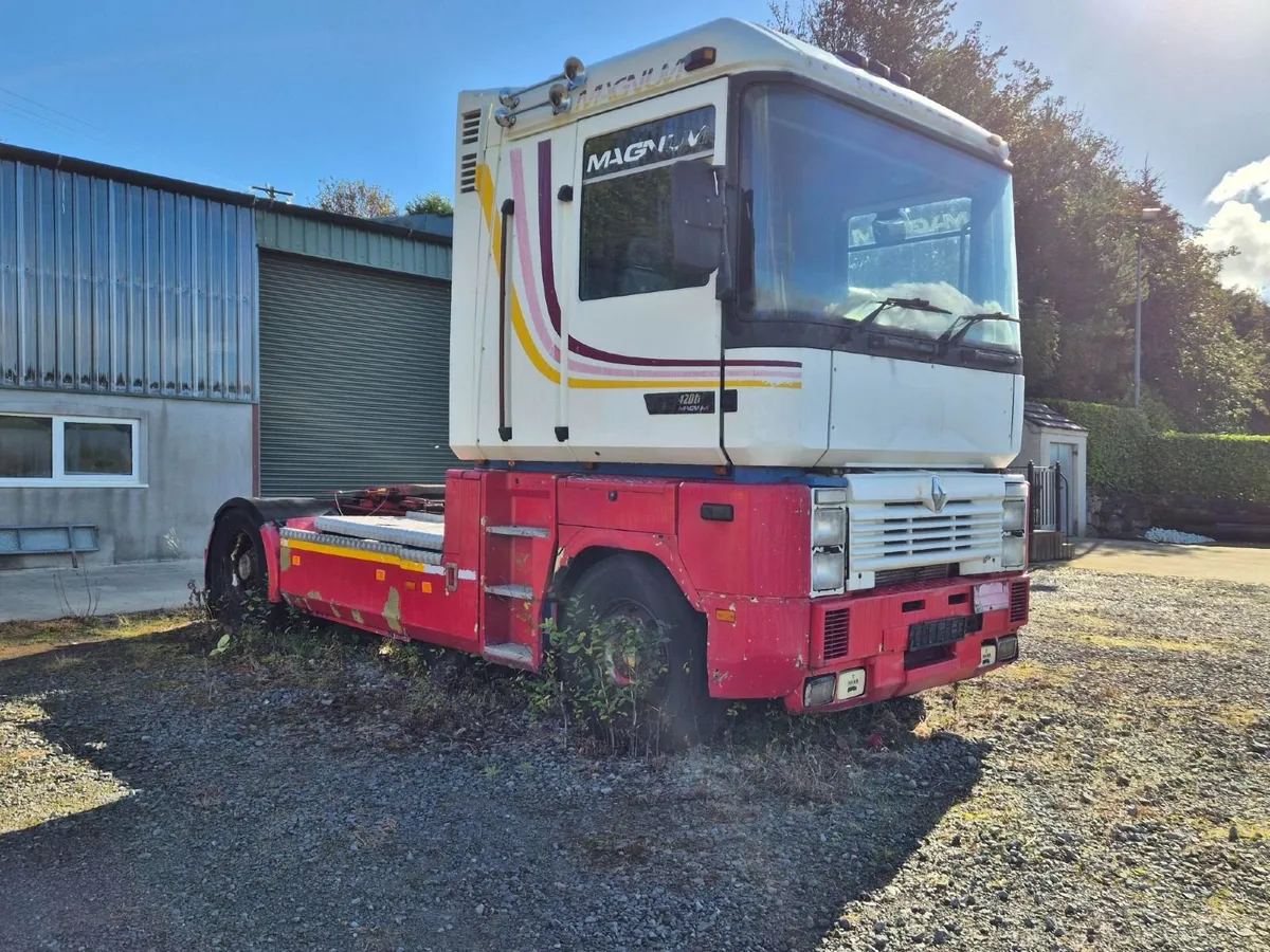 1995 Renault AE Magnum 420 Truck - Image 1