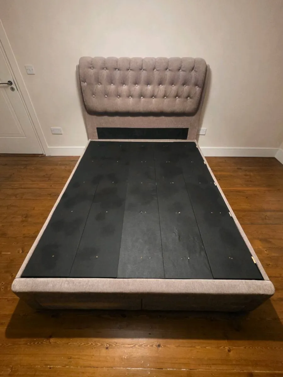 Harvey Norman Duval Regency King Bed - 4 Drawers - - Image 4