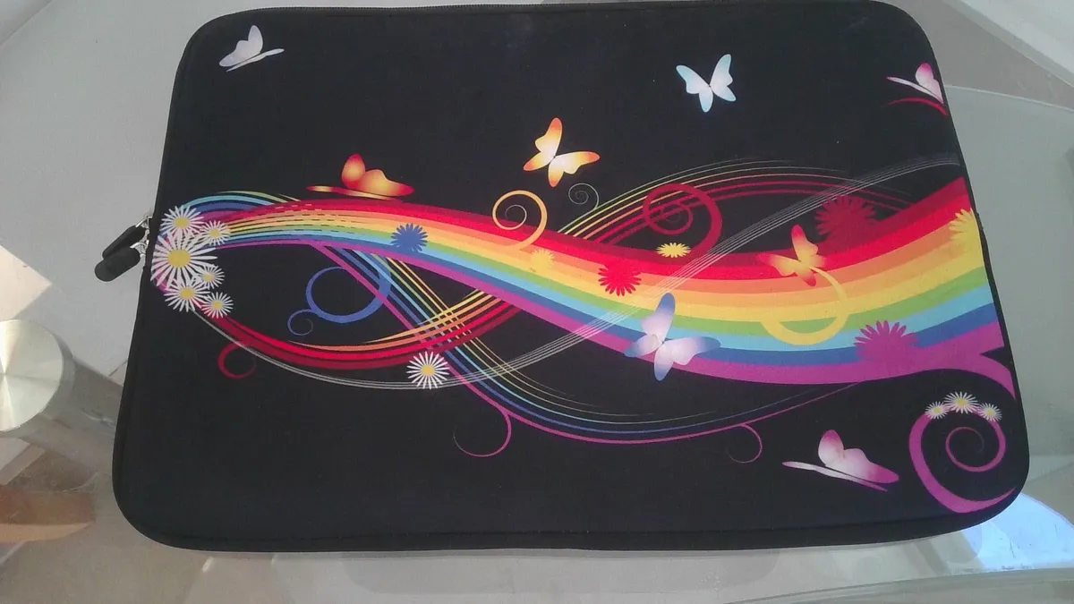 Sleeve for a laptop - Image 1