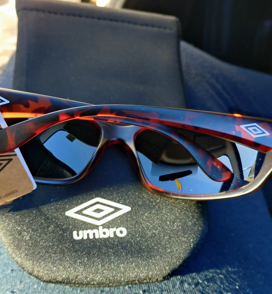 Umbro Mens Polarised Sunglasses - Image 2