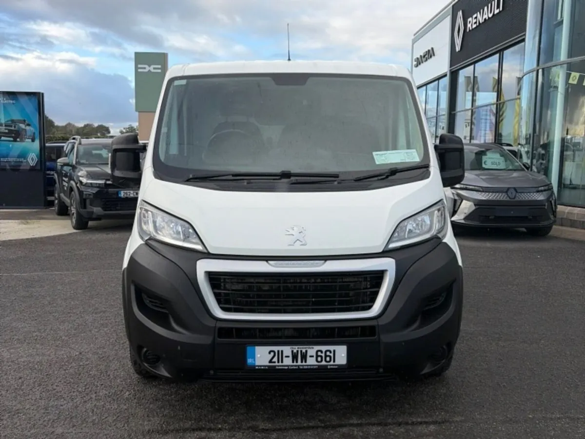 Peugeot Boxer MWB  ex vat price displayed - Image 2