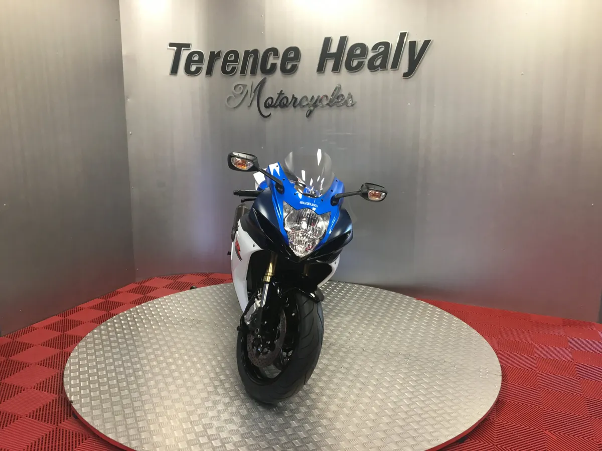 2011 Suzuki GSXR 750 ''LIKE NEW'' - Image 3