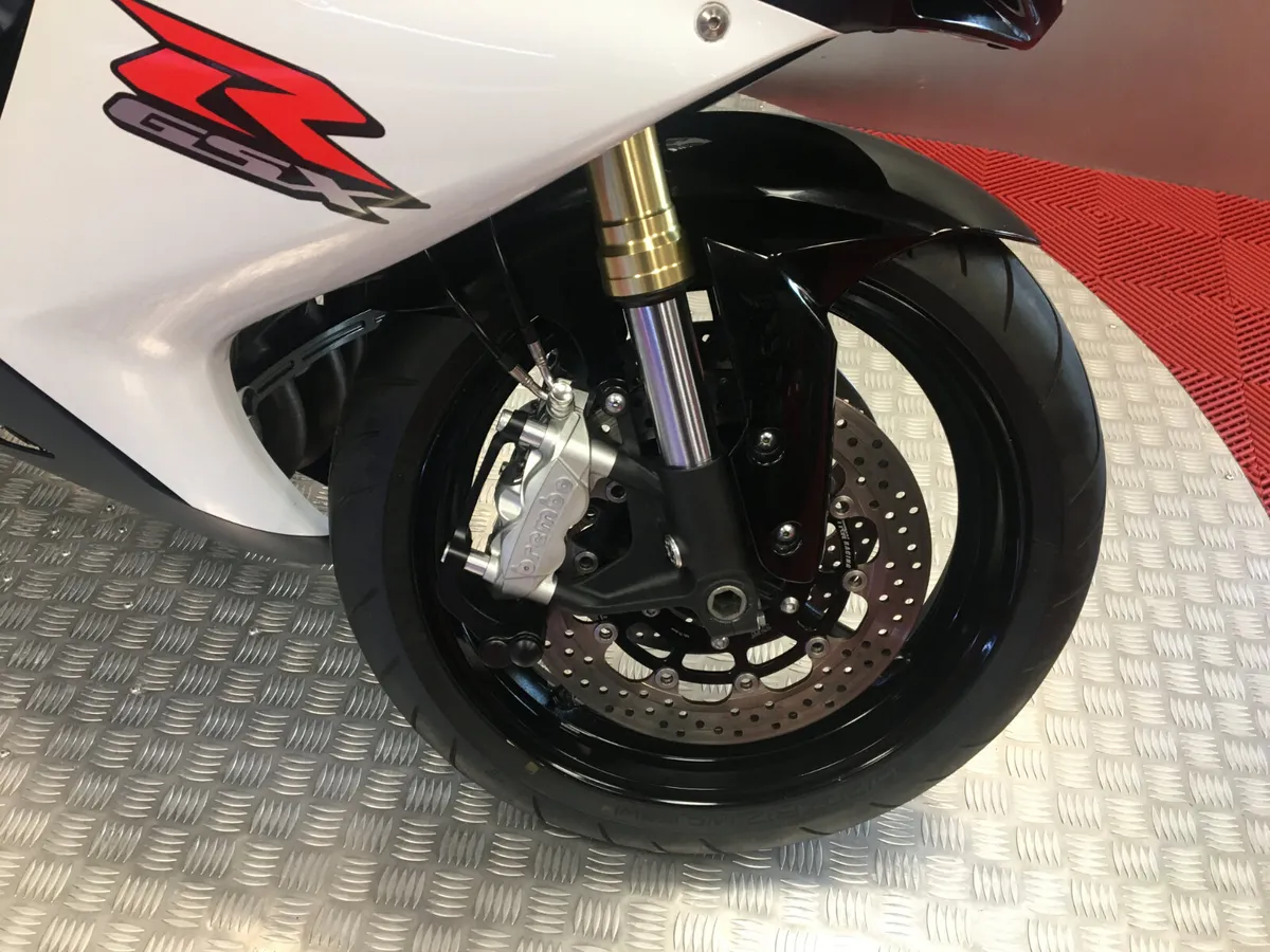 2011 Suzuki GSXR 750 ''LIKE NEW'' - Image 2